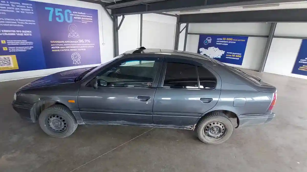 Nissan Primera 1992 года за 700 000 тг. в Астана