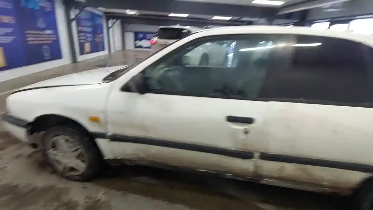 Nissan Primera 1991 года за 500 000 тг. в Астана