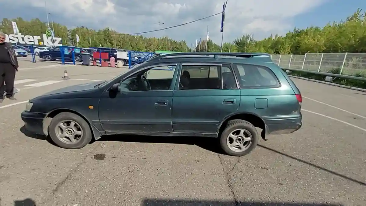 Toyota Caldina 1996 года за 1 800 000 тг. в Усть-Каменогорск