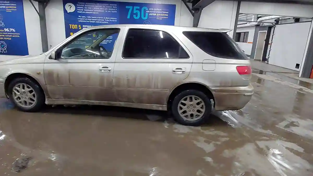 Toyota Vista 1999 года за 3 000 000 тг. в Астана