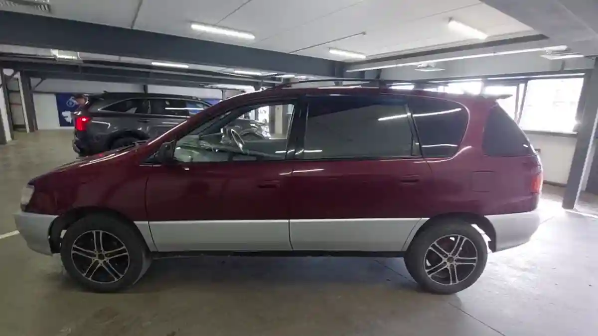 Toyota Ipsum 1996 года за 2 500 000 тг. в Астана