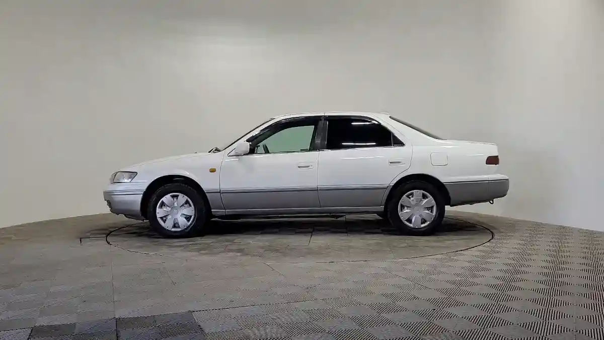 Toyota Camry 1998 года за 2 800 000 тг. в Алматы