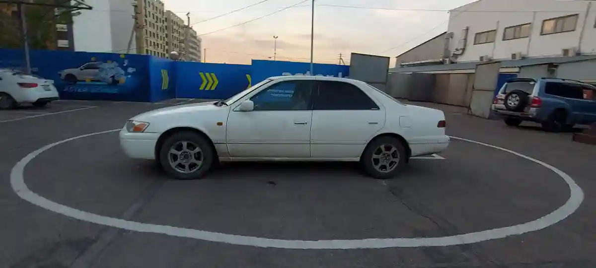 Toyota Camry 1999 года за 3 500 000 тг. в Алматы