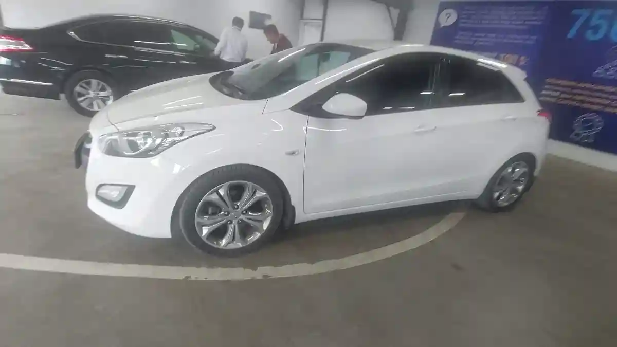 Hyundai i30 2015 года за 5 750 000 тг. в Астана