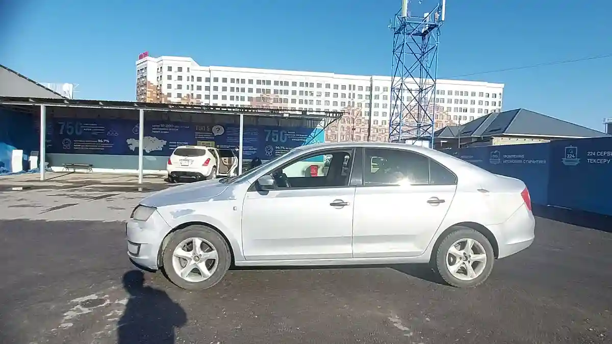 Skoda Rapid 2013 года за 4 000 000 тг. в Шымкент