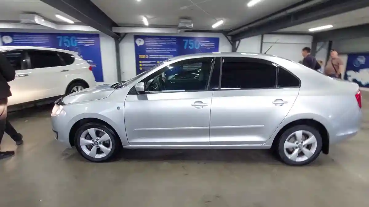 Skoda Rapid 2013 года за 4 300 000 тг. в Астана