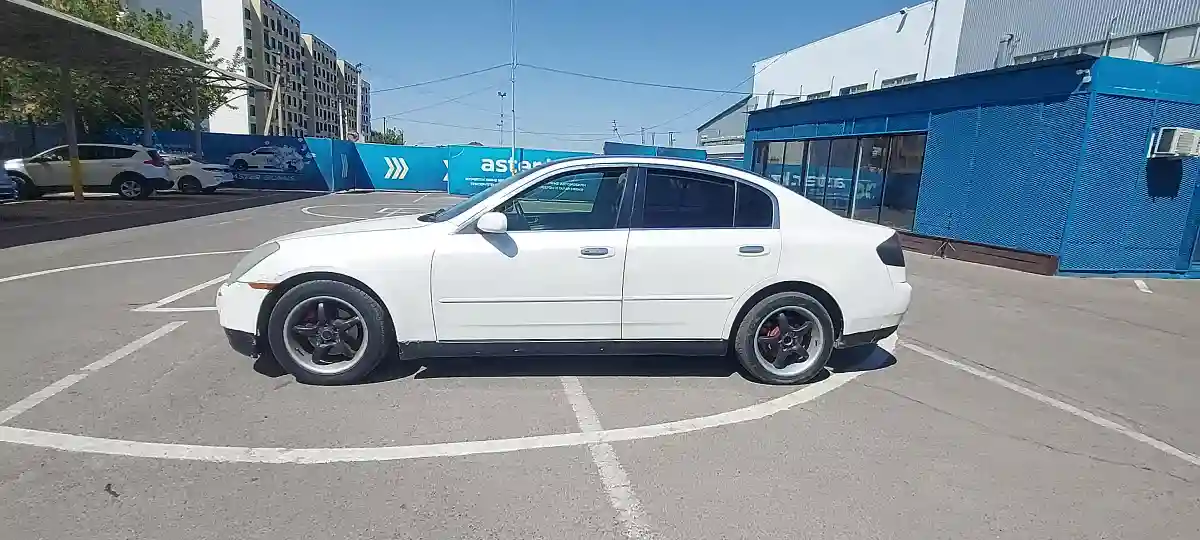 Nissan Skyline 2001 года за 2 350 000 тг. в Алматы