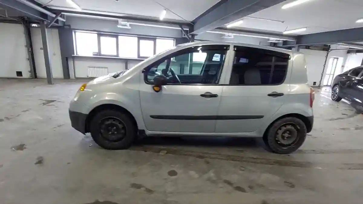 Renault Modus 2004 года за 2 000 000 тг. в Астана