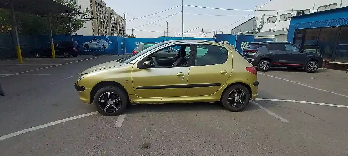Peugeot 206 2004 года за 1 400 000 тг. в Алматы
