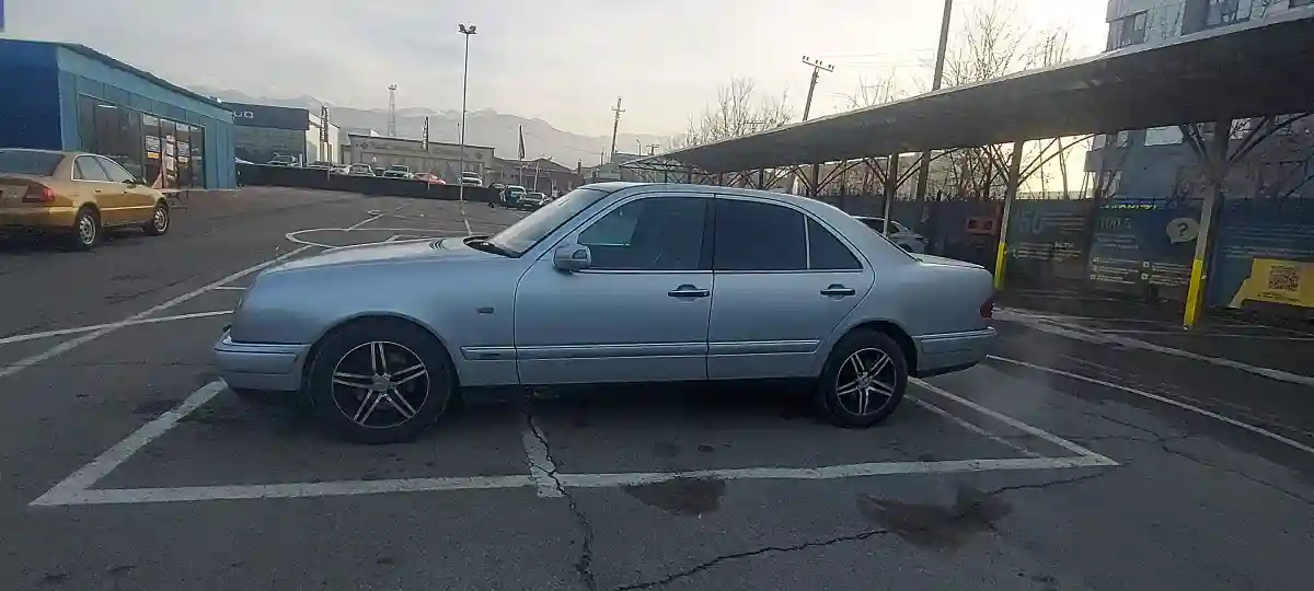 Mercedes-Benz E-Класс 1996 года за 2 200 000 тг. в Алматы