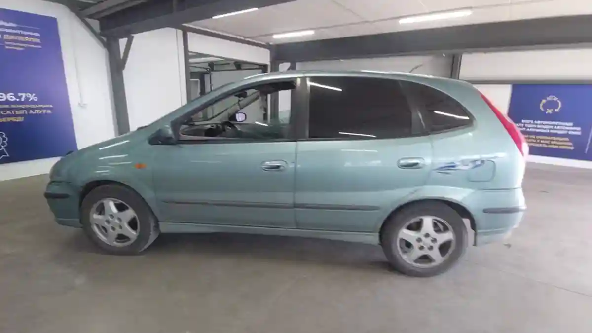 Nissan Almera Tino 2001 года за 2 000 000 тг. в Астана