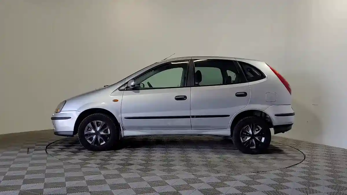 Nissan Almera Tino 2002 года за 1 190 000 тг. в Алматы