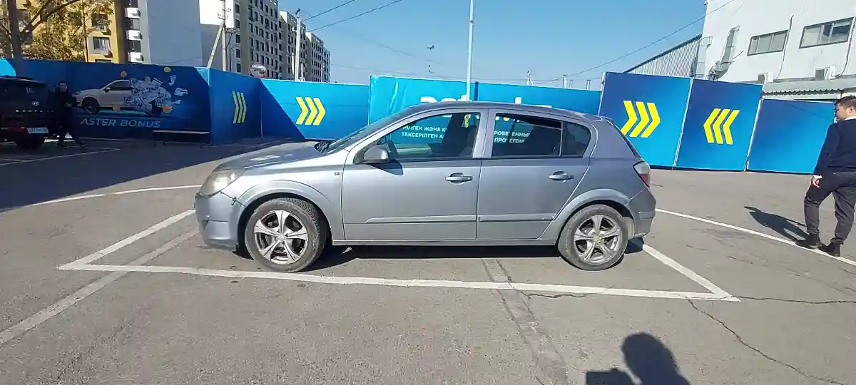 Opel Astra 2004 года за 2 000 000 тг. в Алматы