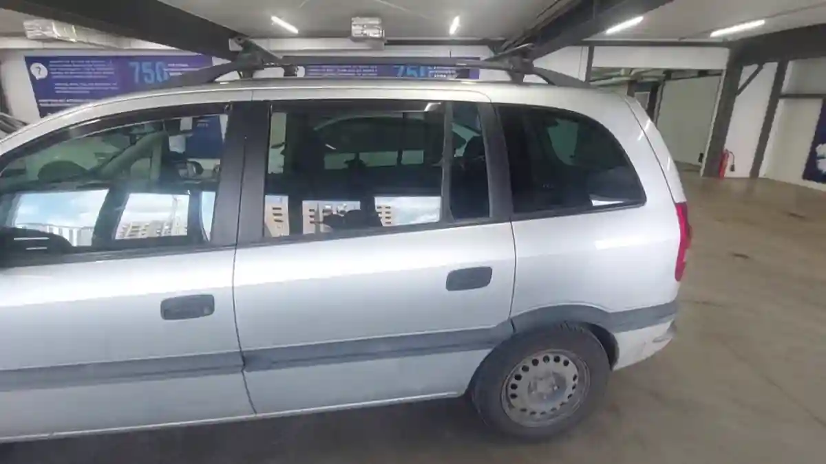 Opel Zafira 2002 года за 2 500 000 тг. в Астана