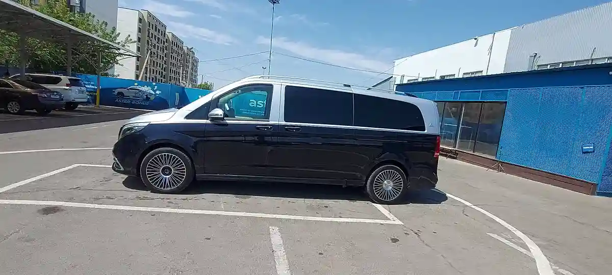 Mercedes-Benz V-Класс 2021 года за 120 000 000 тг. в Алматы