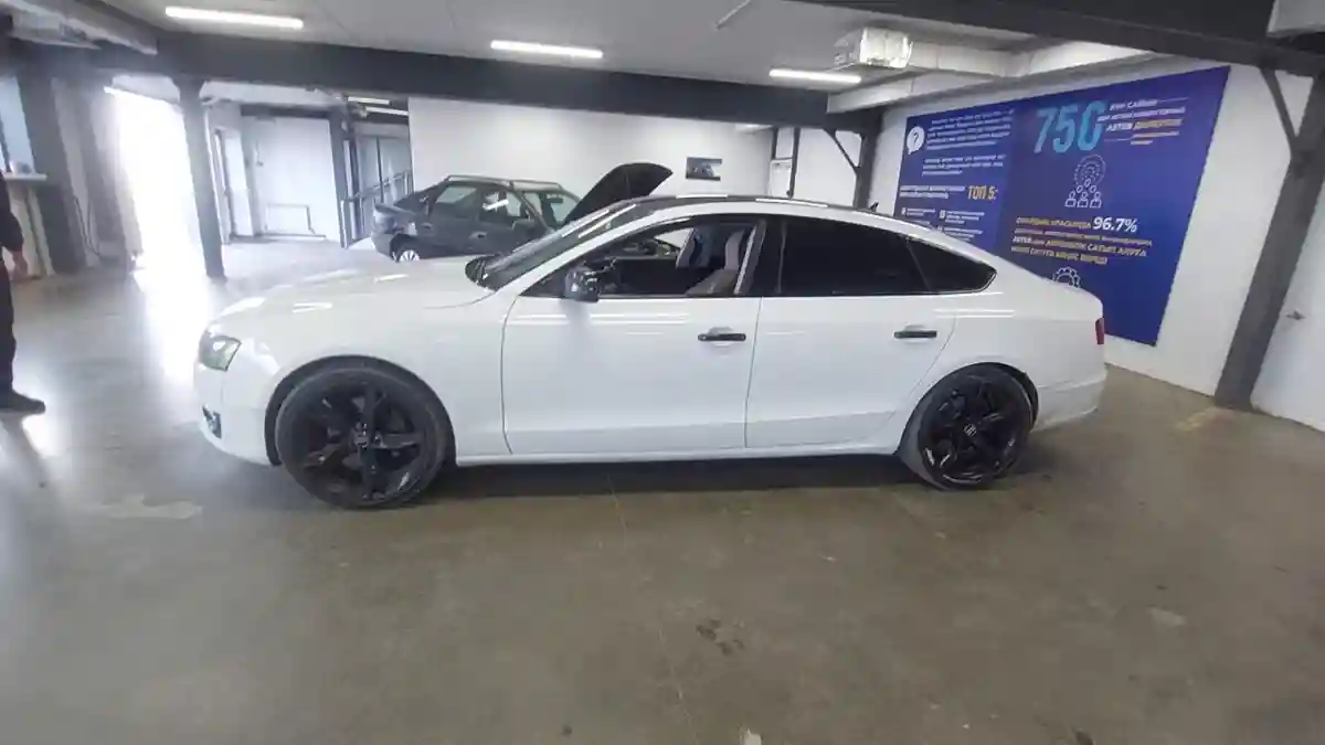 Audi A5 2010 года за 6 500 000 тг. в Астана