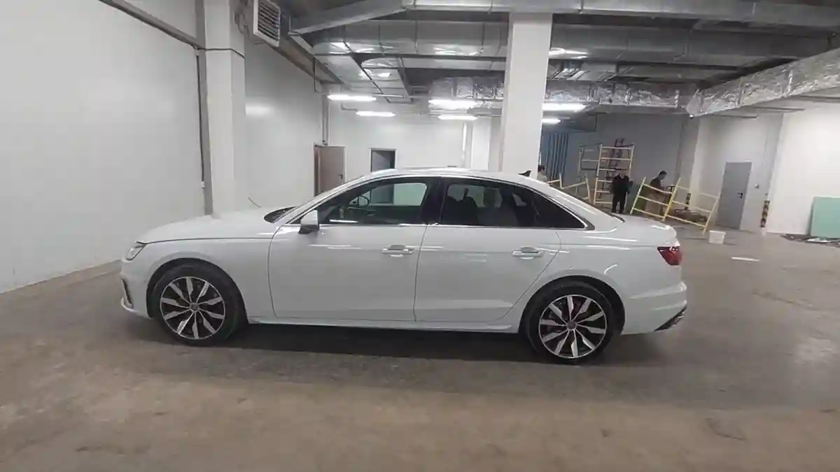 Audi A4 2021 года за 11 990 000 тг. в Астана