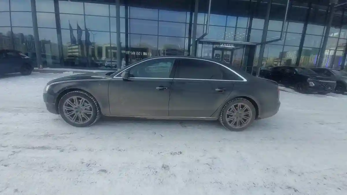 Audi A8 2011 года за 9 000 000 тг. в Астана