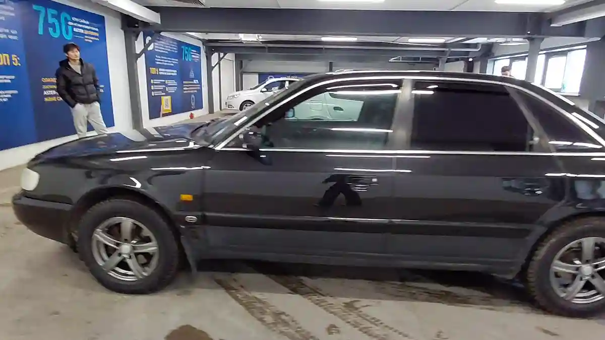 Audi A6 1995 года за 2 500 000 тг. в Астана