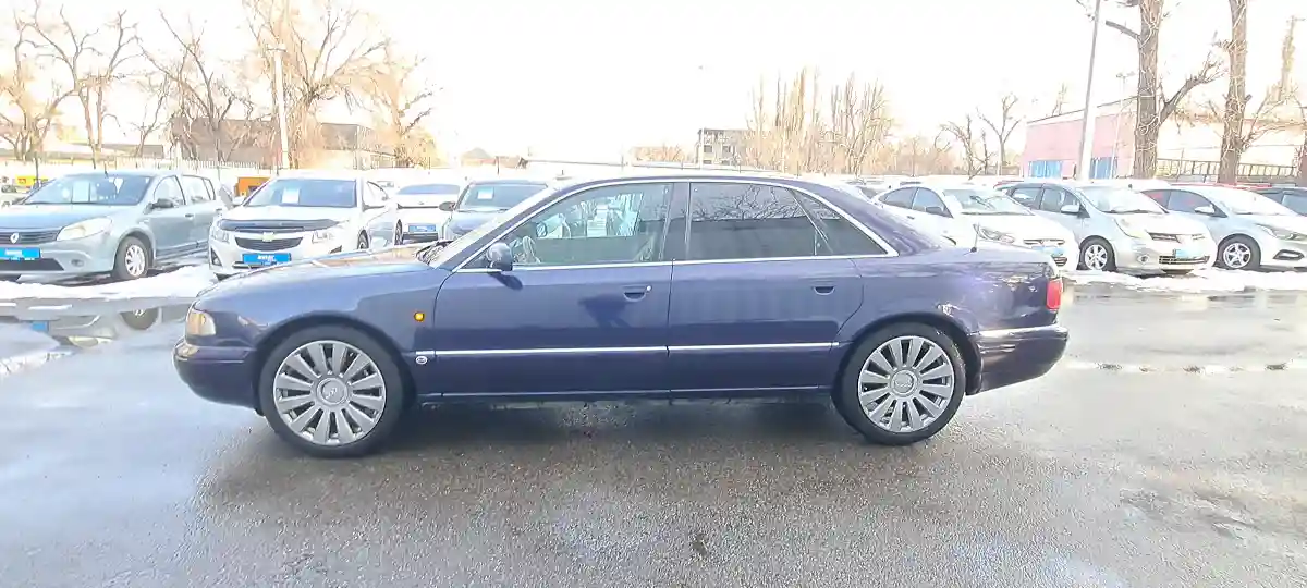 Audi A8 1996 года за 2 900 000 тг. в Алматы