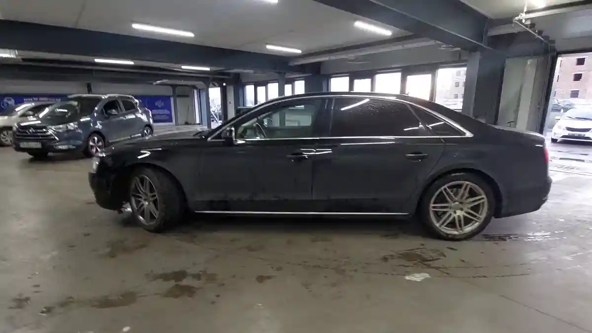 Audi A8 2012 года за 22 000 000 тг. в Астана