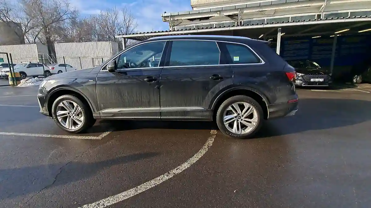 Audi Q7 2021 года за 38 000 000 тг. в Алматы