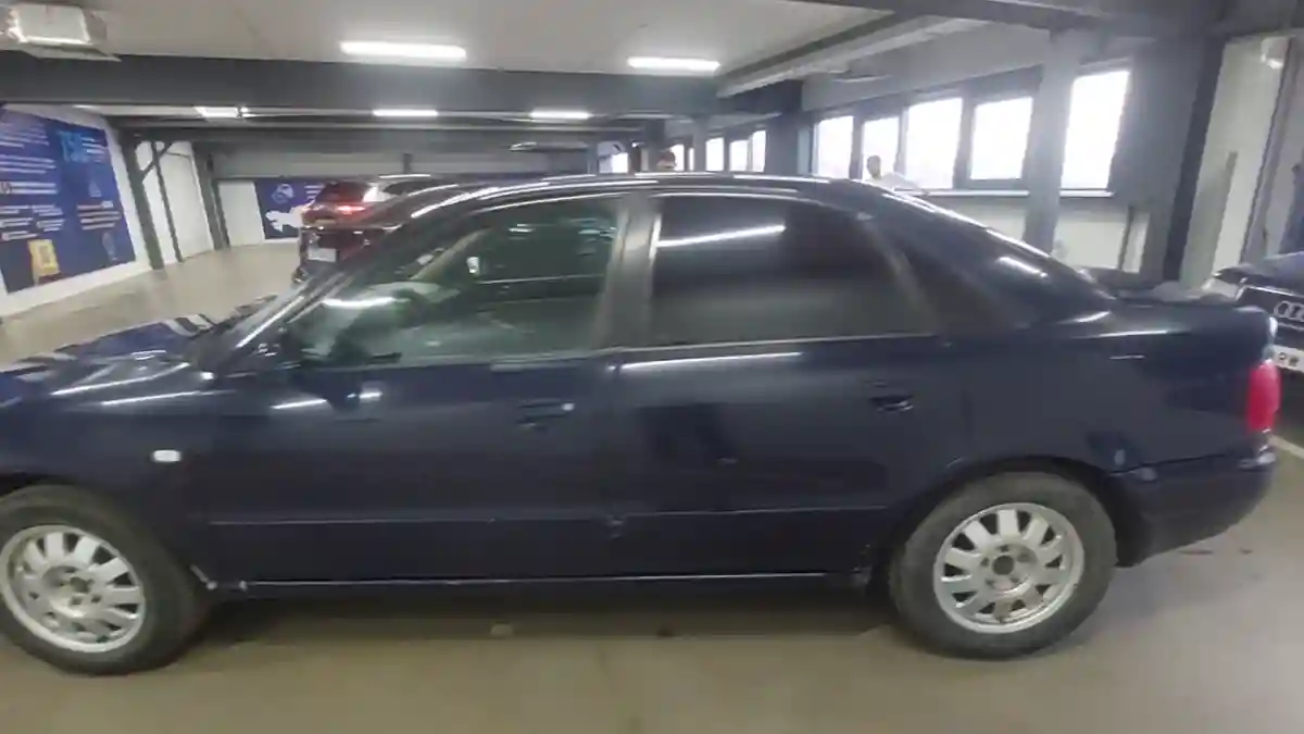 Audi A4 1998 года за 1 800 000 тг. в Астана