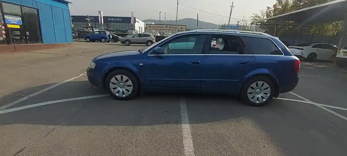 Audi A4 2004 года за 3 800 000 тг. в Алматы