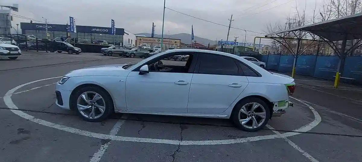 Audi A4 2022 года за 13 000 000 тг. в Алматы