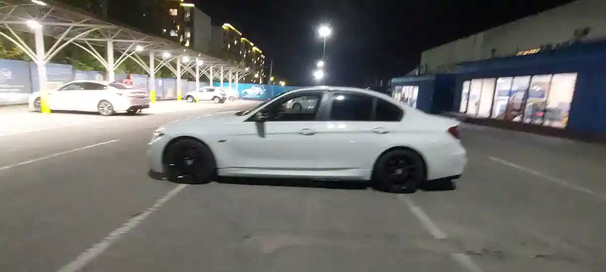 BMW 3 серии 2015 года за 8 000 000 тг. в Алматы