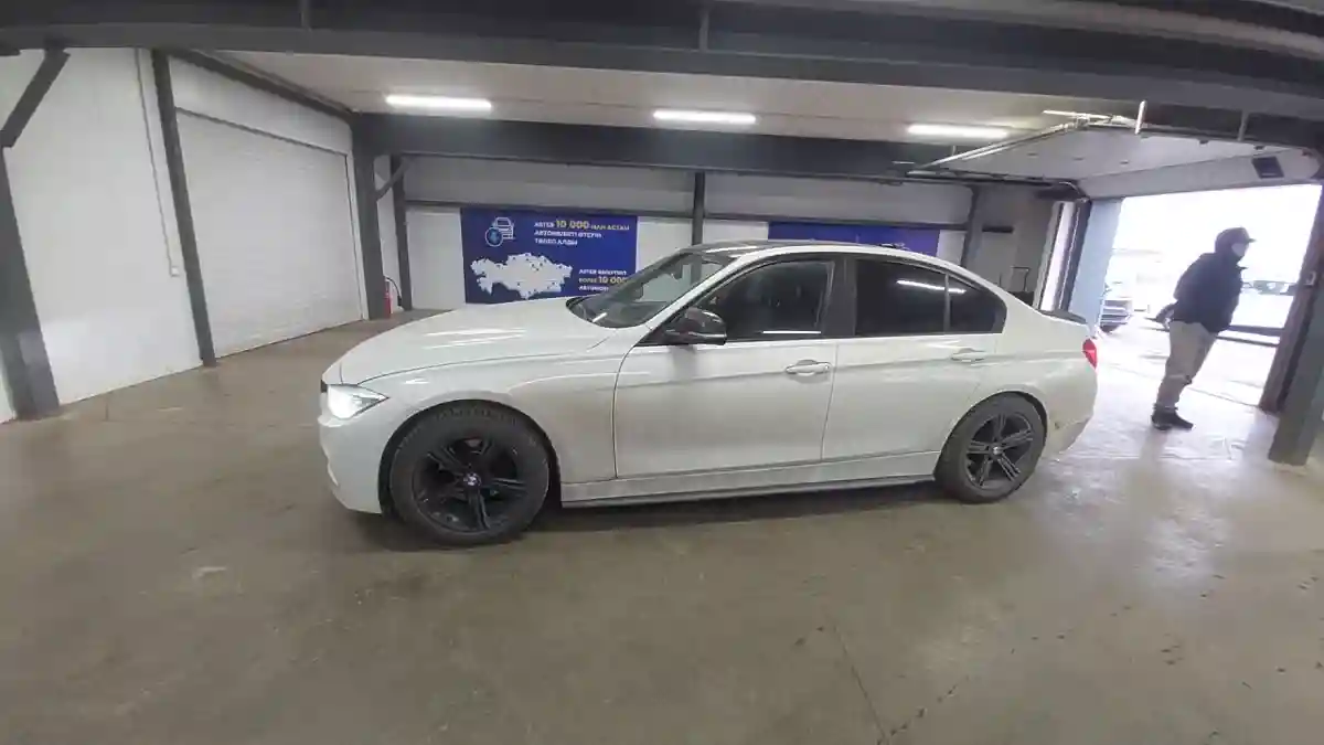 BMW 3 серии 2014 года за 8 000 000 тг. в Астана