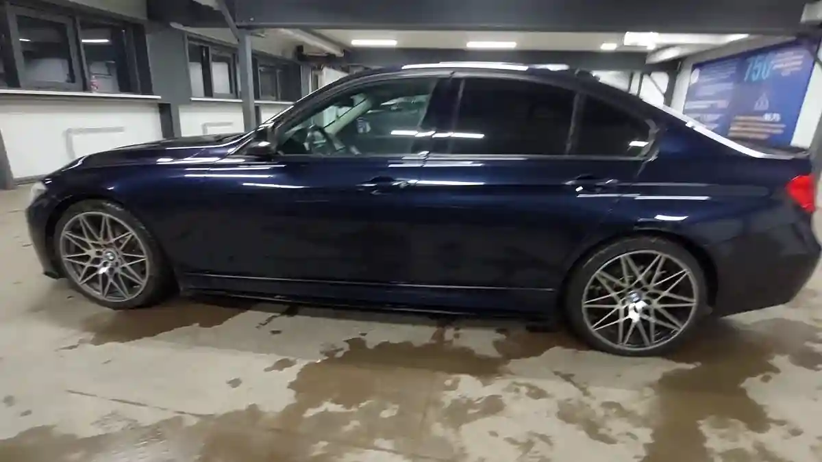 BMW 3 серии 2013 года за 9 000 000 тг. в Астана