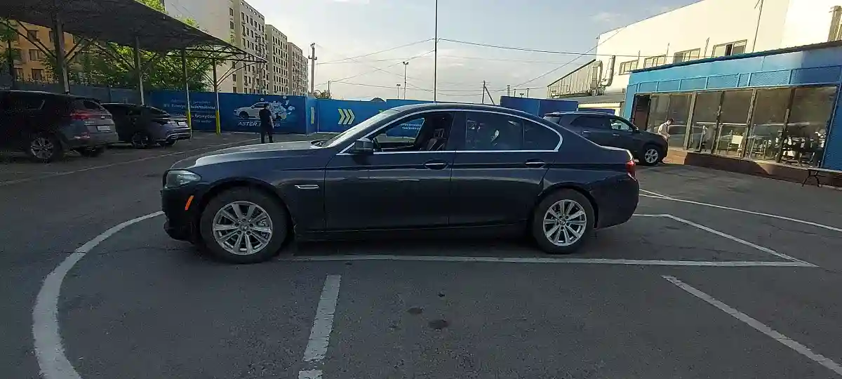 BMW 5 серии 2013 года за 9 999 999 тг. в Алматы