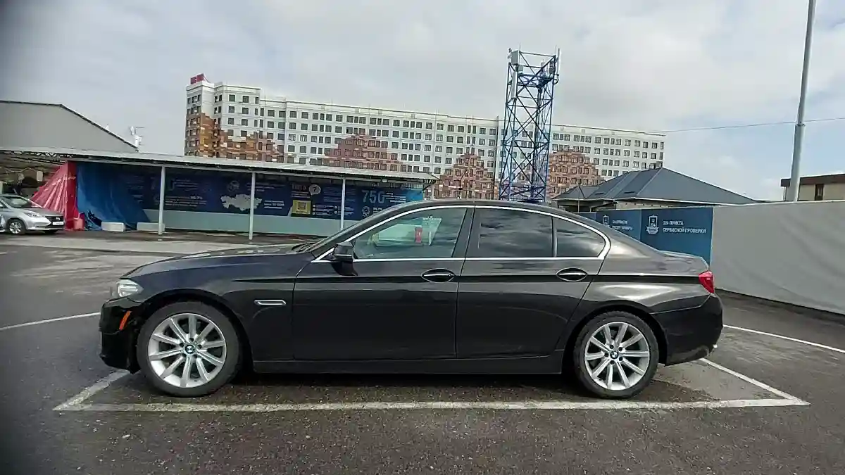 BMW 5 серии 2014 года за 9 890 000 тг. в Шымкент