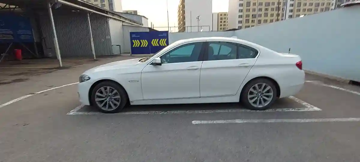 BMW 5 серии 2014 года за 14 000 000 тг. в Алматы