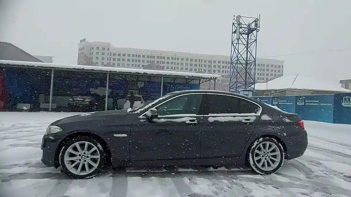 BMW 5 серии 2014 года за 12 000 000 тг. в Шымкент