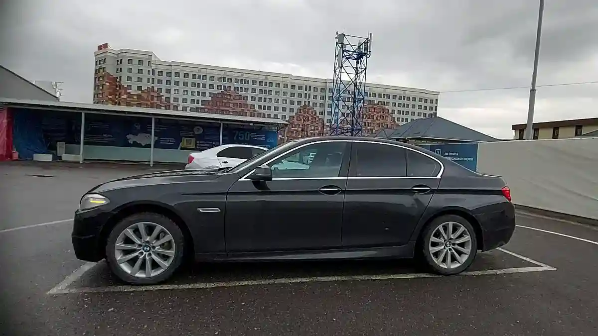 BMW 5 серии 2016 года за 11 500 000 тг. в Шымкент