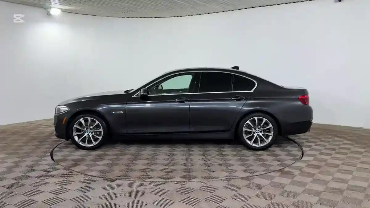 BMW 5 серии 2014 года за 12 990 000 тг. в Шымкент