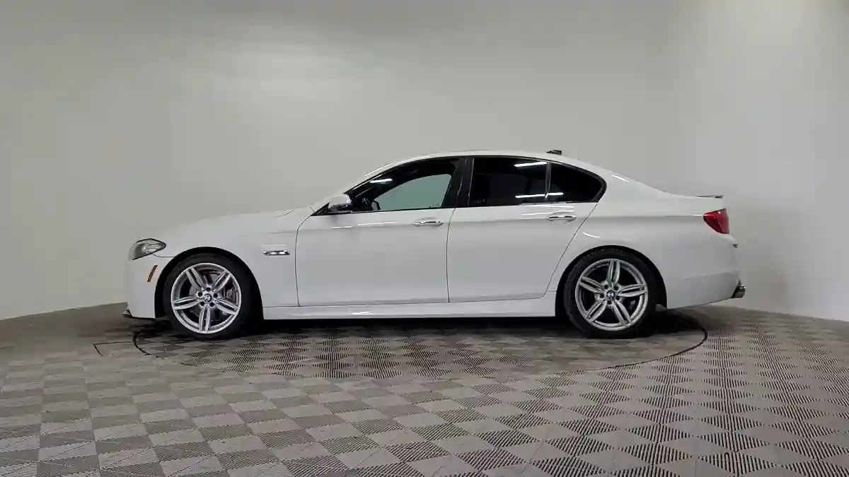 BMW 5 серии 2014 года за 13 700 000 тг. в Алматы