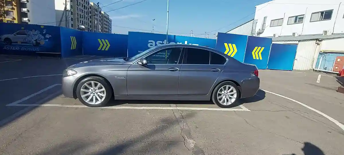 BMW 5 серии 2014 года за 11 000 000 тг. в Алматы