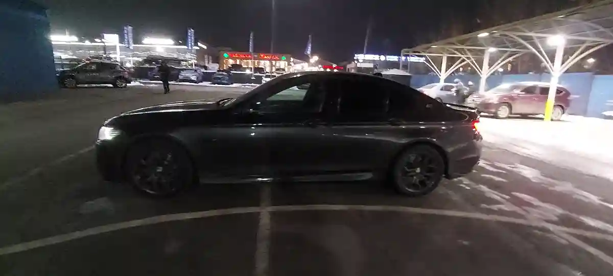 BMW 5 серии 2015 года за 10 000 000 тг. в Алматы