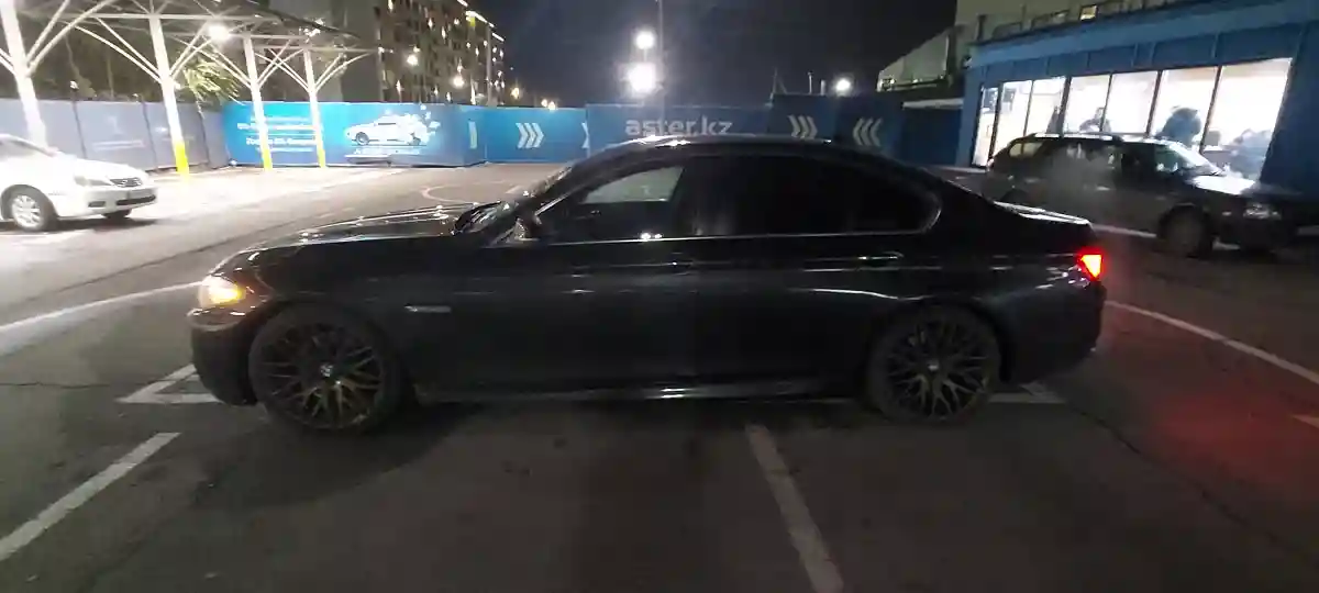 BMW 5 серии 2014 года за 12 000 000 тг. в Алматы