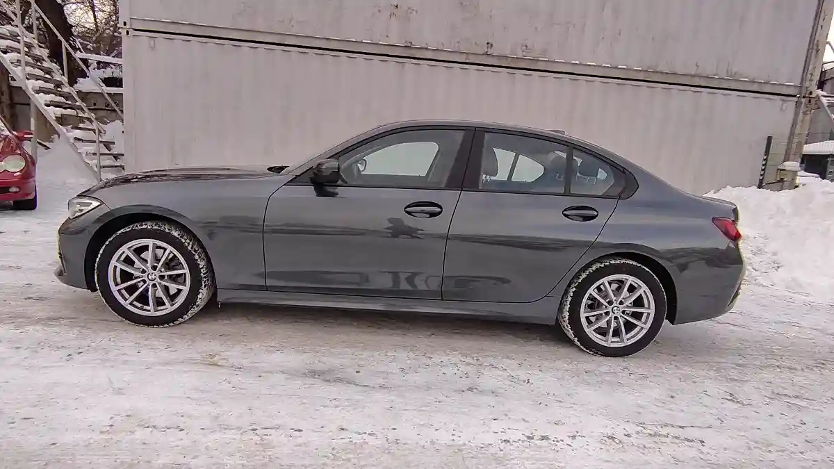BMW 3 серии 2022 года за 15 490 000 тг. в Алматы