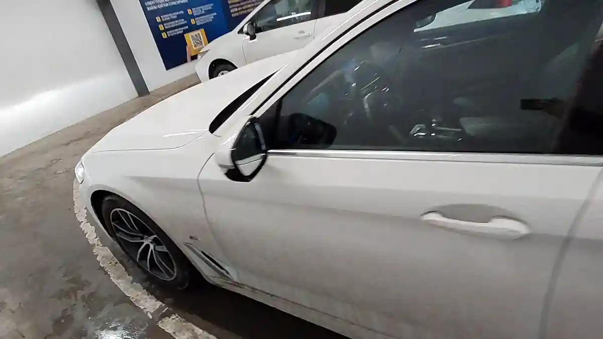 BMW 5 серии 2022 года за 43 000 000 тг. в Астана