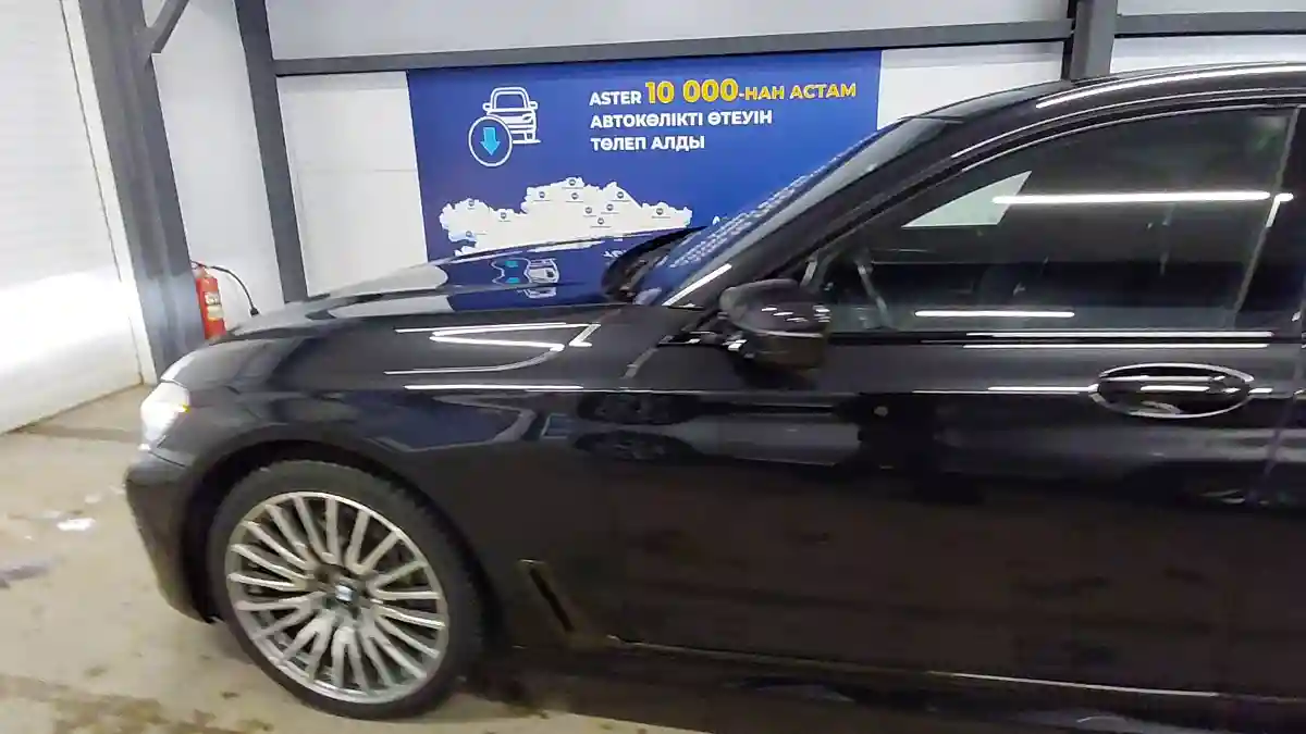 BMW 7 серии 2017 года за 20 000 000 тг. в Астана