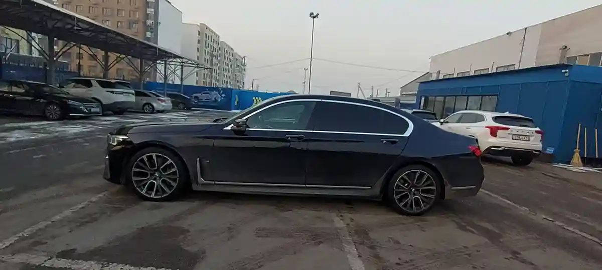 BMW 7 серии 2019 года за 30 000 000 тг. в Алматы