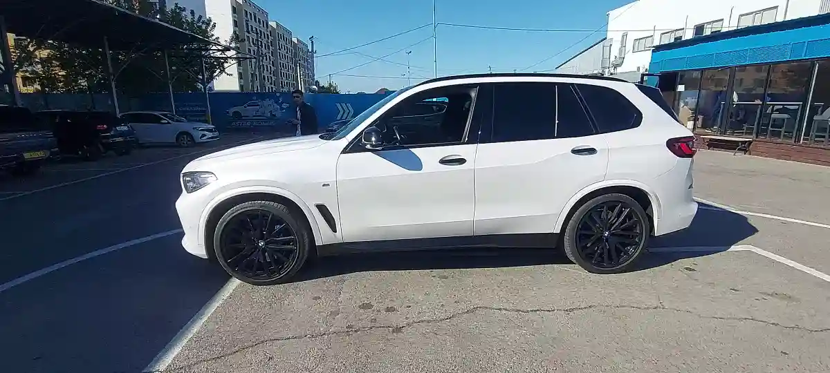 BMW X5 2020 года за 35 000 000 тг. в Алматы