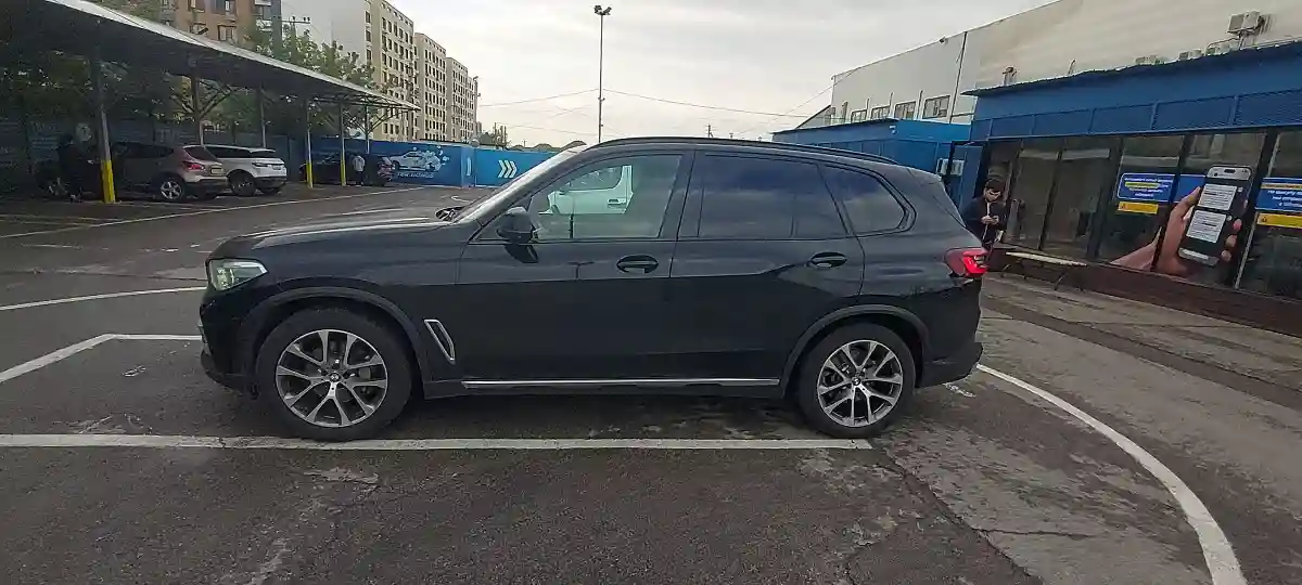 BMW X5 2020 года за 30 000 000 тг. в Алматы
