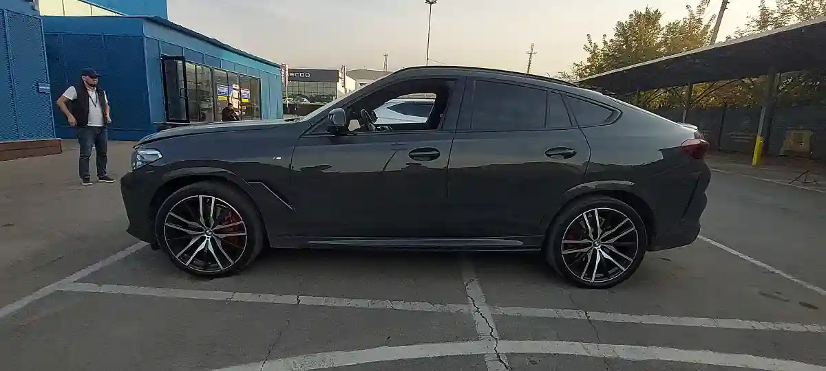 BMW X6 2021 года за 40 000 000 тг. в Алматы