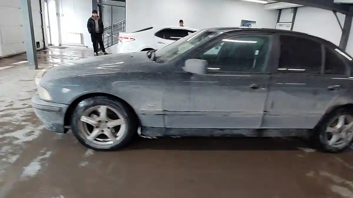 BMW 5 серии 1996 года за 3 500 000 тг. в Астана